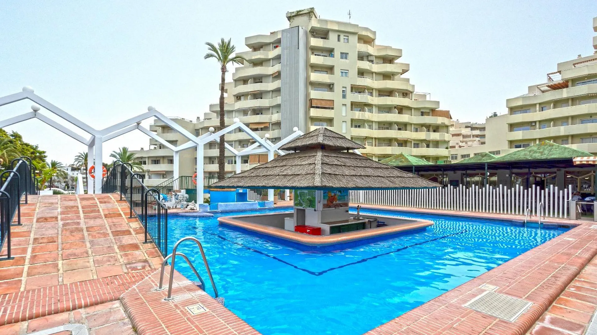 Sunstay Benalbeach Loft ベナルマデナ